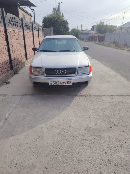 Продаем машину Audi C4. 1992г. Объём 2.3