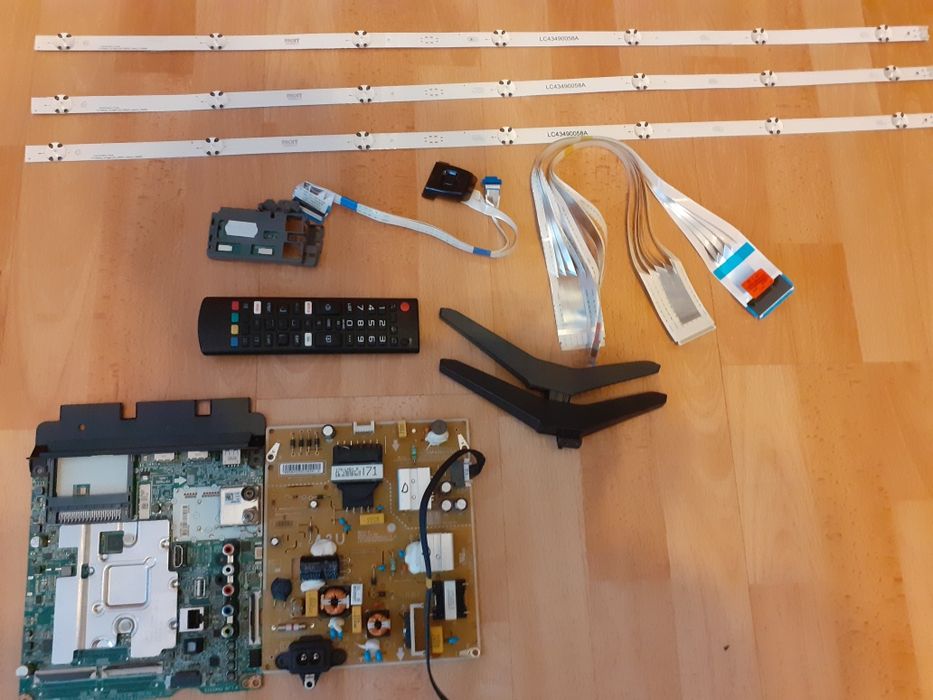 Vând placa alimentare,placa video și barele led pentru tv LG 125 cm