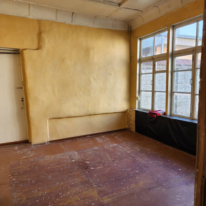 Продам дом участок в центре города, метро Минор