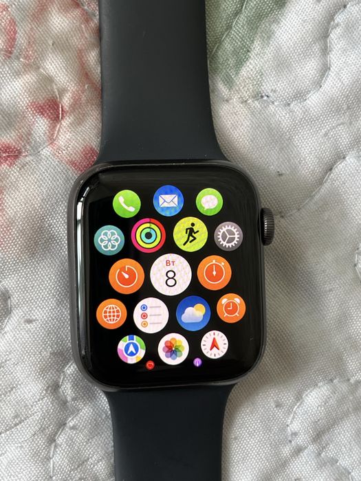Продается Apple Watch Se Nike