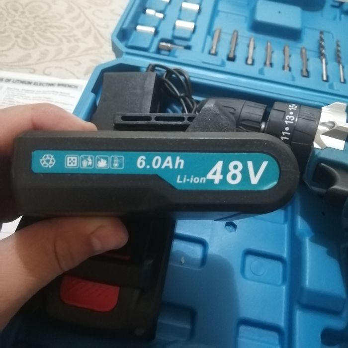 Шрупповерт новый.