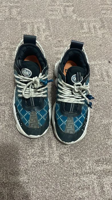 Versace chain reaction
