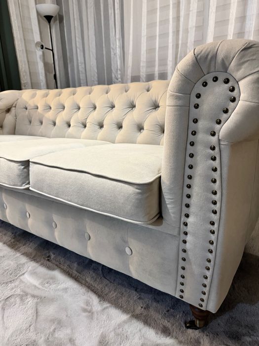 Canapea Chesterfield