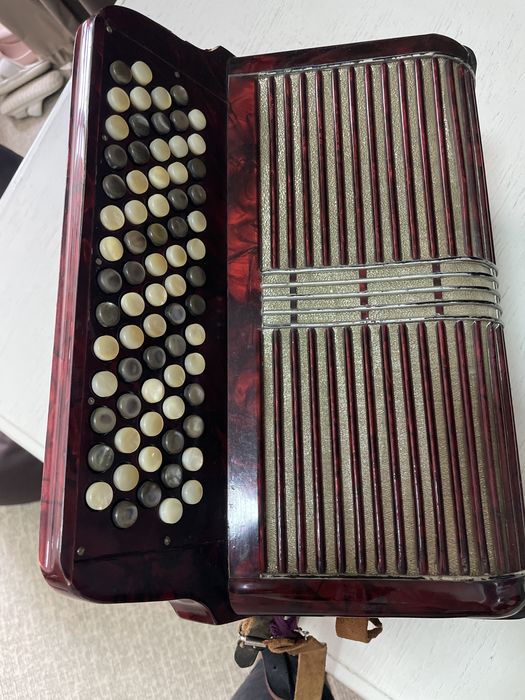 Vand Armonica Sirena 3 cu 4 registre