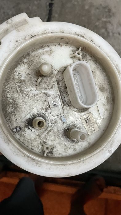 Vând pompa benzina 1.6 mpi