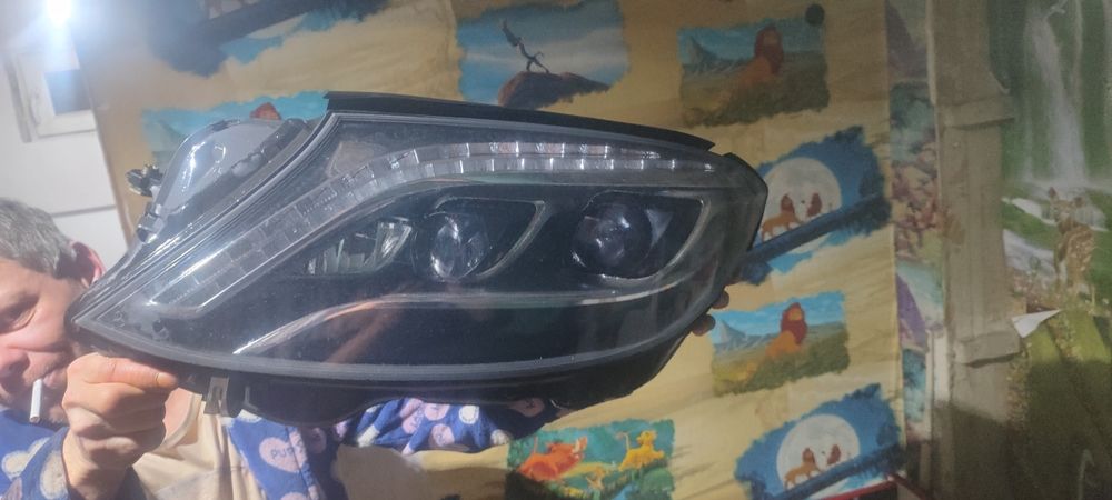 Фара передняя на Мерседес 222