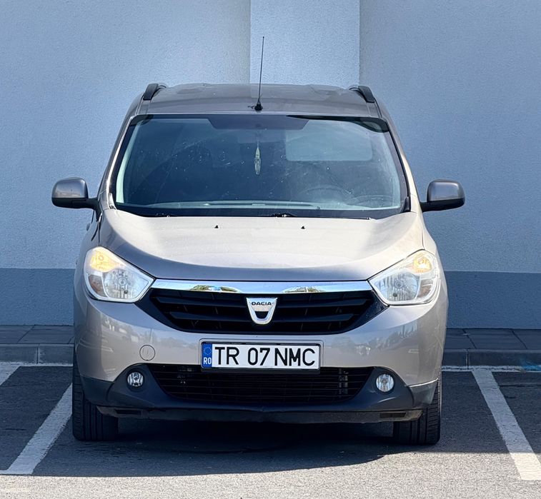 Dacia Lodgy // 2014 // 1.6 GPL // Navi Piele Senzori Parcare