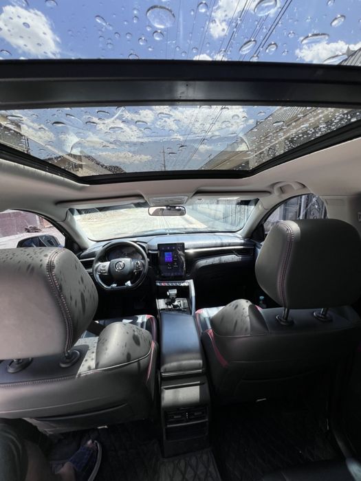 Pro'dayotsya kak  Hyundai Santafe Dongfeng  2021 yil 45.000min pro'beg