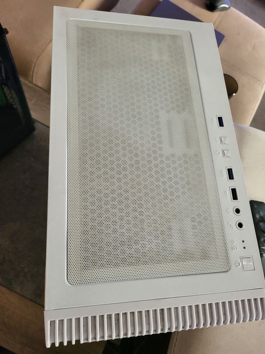 Две кутии, дъно, процесор, 6 плочки рам и захранване