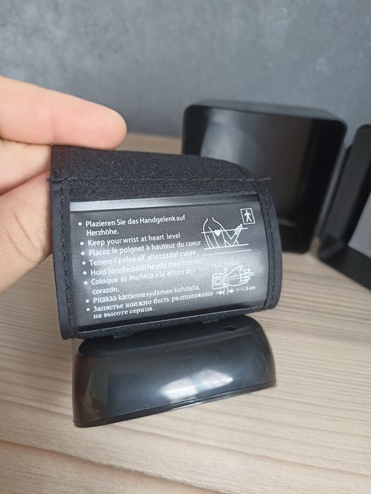 Тонометр на запястье