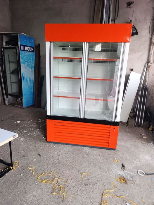 Витринни холадилник сотилади холати яхши