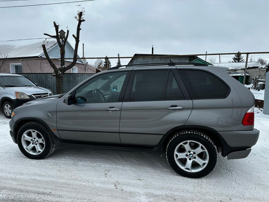 Автомобиль BMW X5