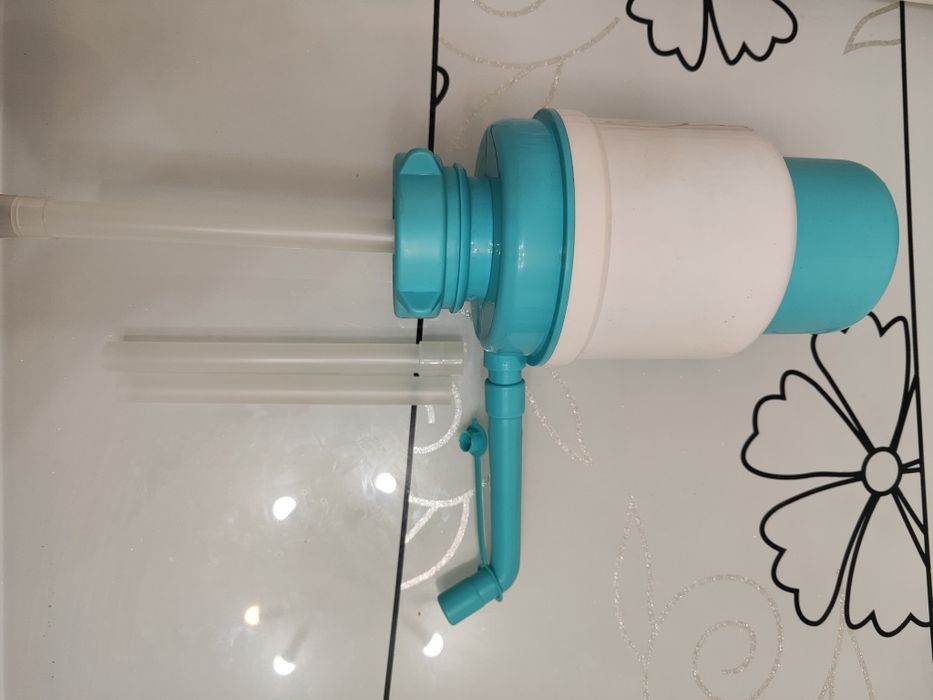 Бутыль для воды 19 л. Помпа для воды - 2500 тенге .