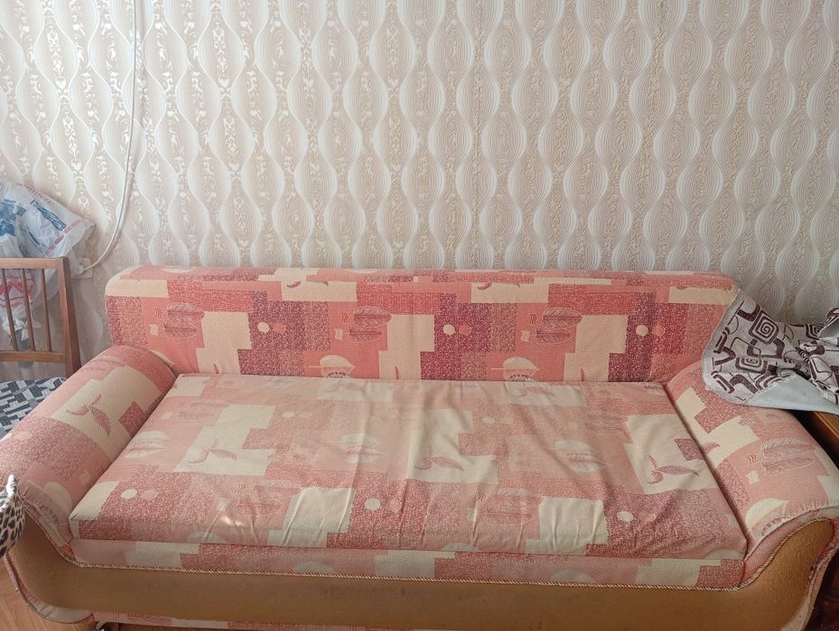 Отдам даром диван