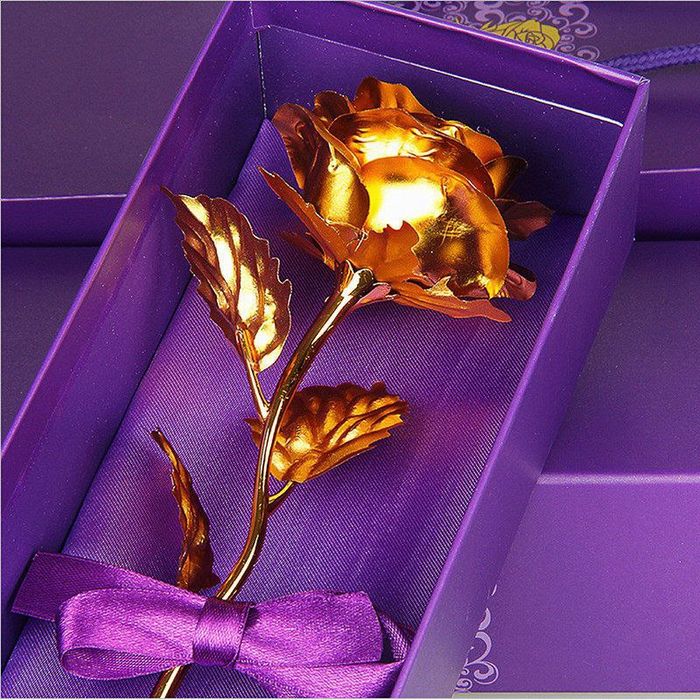 Цветы в падарок. Искусственные