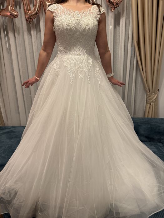 Vand rochie de mireasa marimea 38