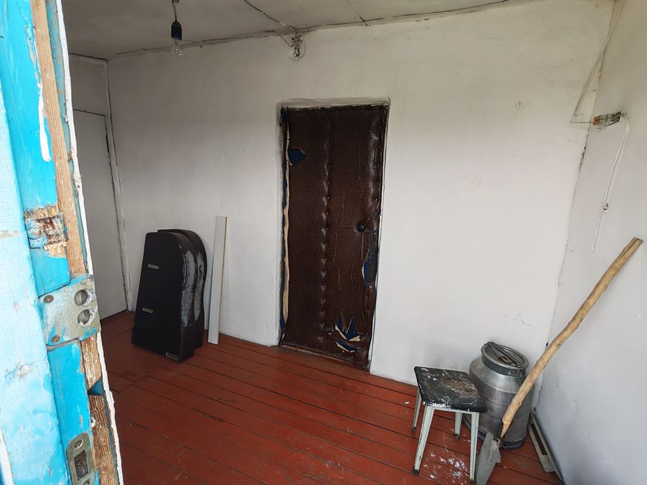 Уй сатылылад 9 соттық жерімен