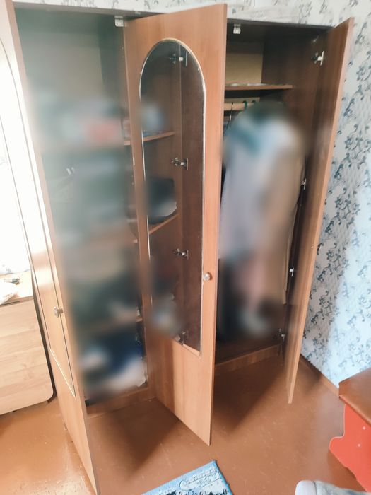 Продается шифоньер.