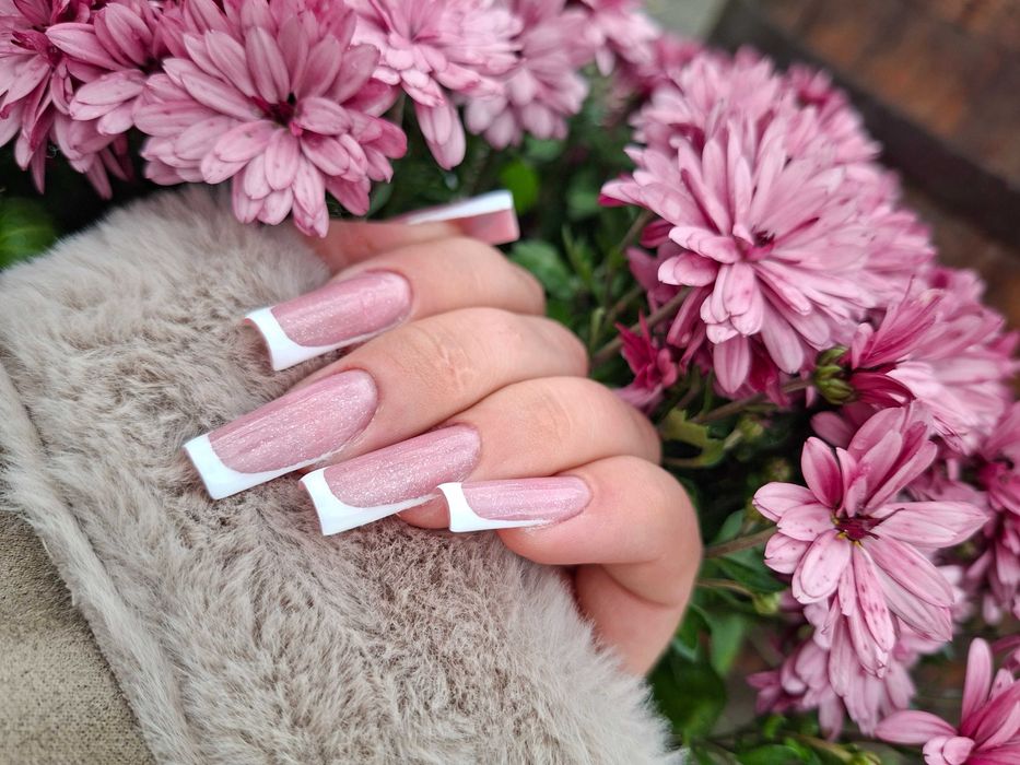 Servicii de manichiura