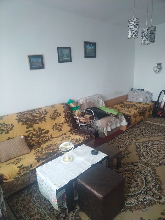 Двустаен напълно обзаведен апартамент ж.к.Орел бл. 4 ет8
Собственик дава под наем обзаведена гарсионера кв. Бузлуджа.
Блокът е цялостно саниран
Ко