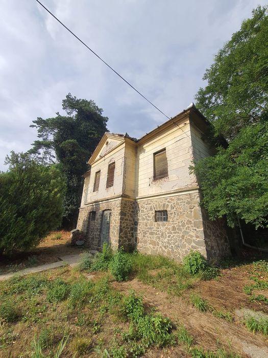 Conac pe Drumul Vinului-Păulis