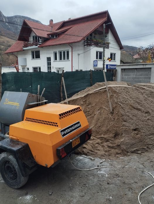 Tencuială mecanizată clasică, nisip, ciment și var