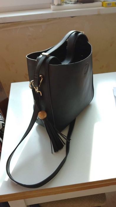 Кожена пола фина естествена кожа-чантата е подарък