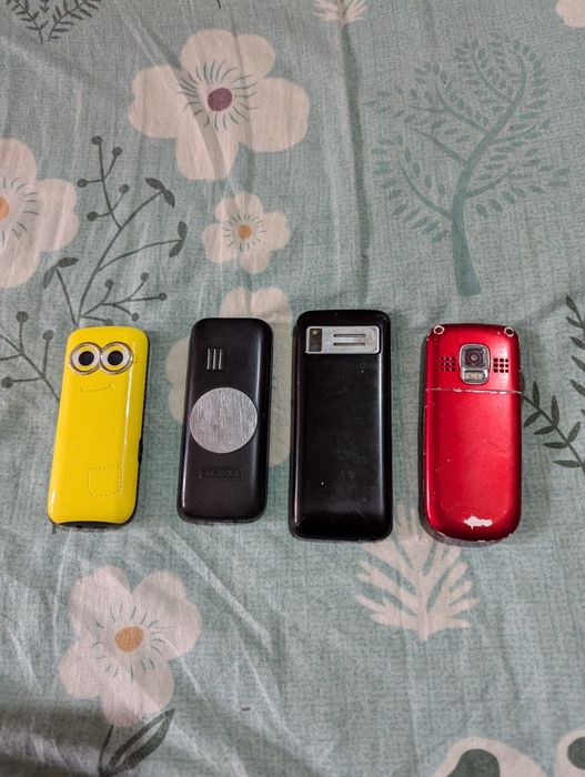 Telefonlar sotiladi yoki obmen arzon J1 ace, novey-banana, maxvi c3,