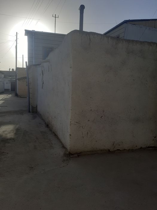 Арк Кургонида якин ховли сотилади