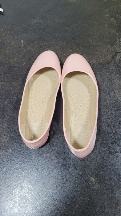 Balerini rozi de lac