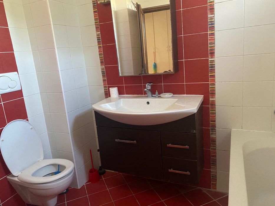 Apartament 3 camere de inchiriat