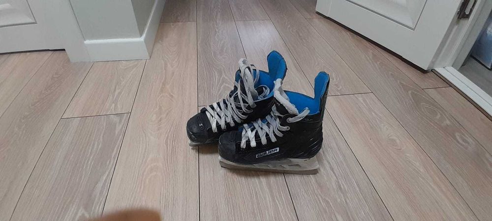 Хоккейные коньки