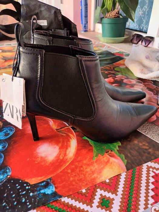 Botine originale Zara,noi .