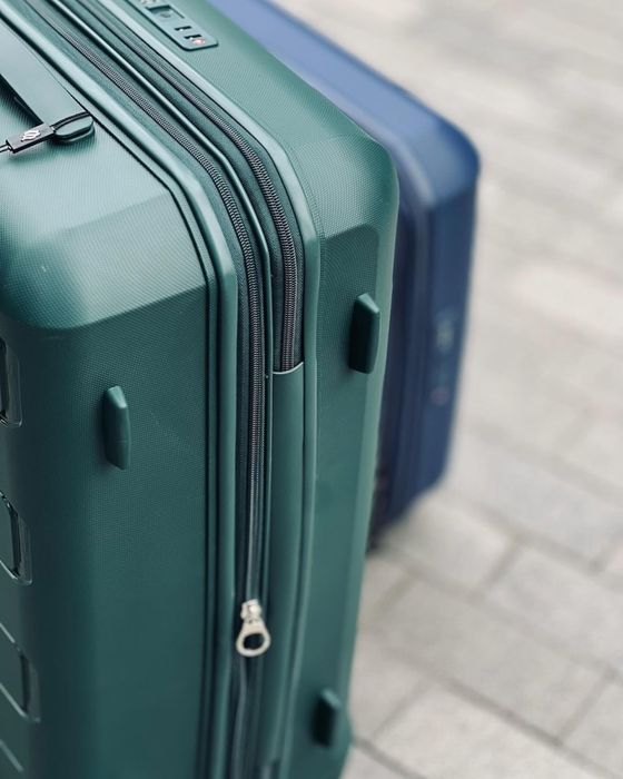 Чемоданы lux качества