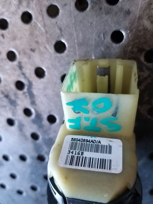 Buton reglaj oglinzi dodge caliber 56040694ad