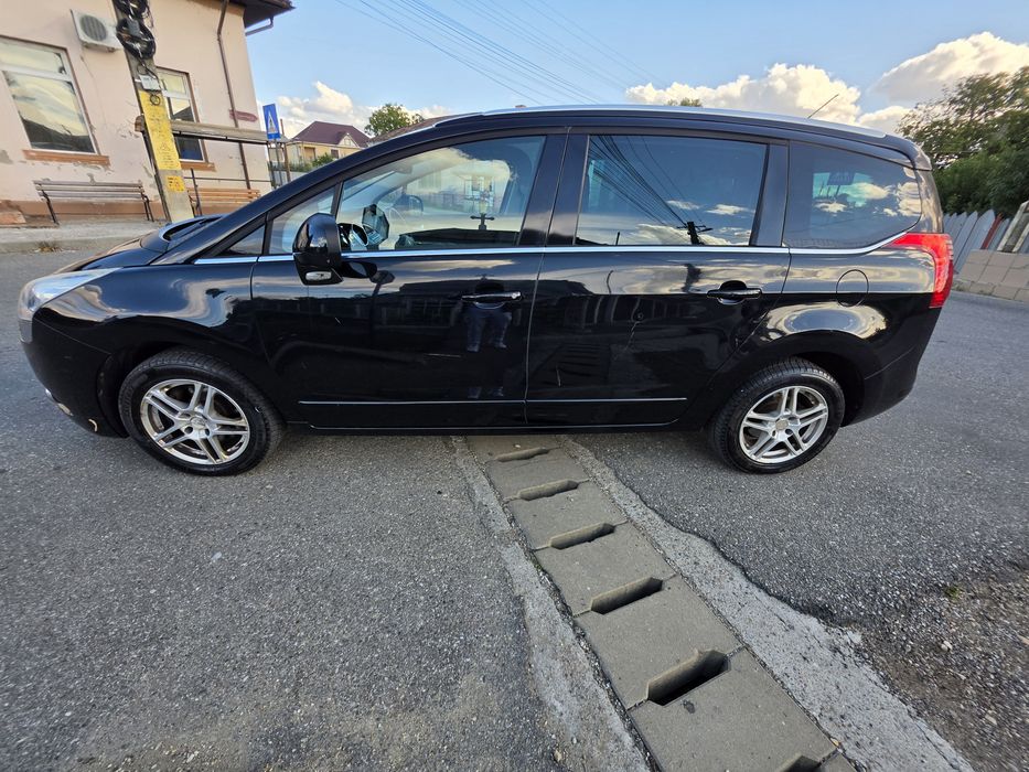 De vânzare Peugeot 5008