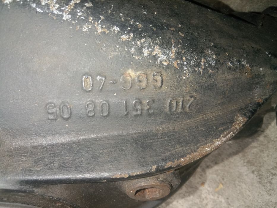 Продам Задний редуктор на Мерседес