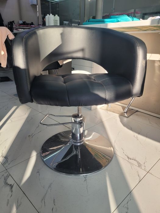 Кресло парихмахерское хорошый