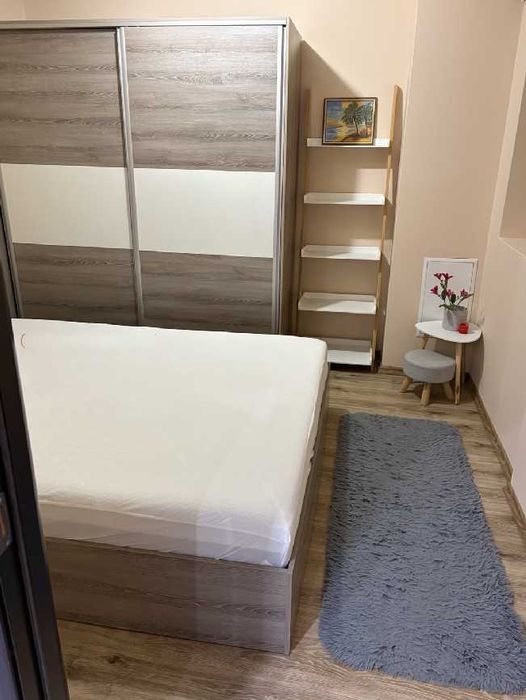 Дава се под наем Тристаен апартамент в София, Зона Б-18 - 75 кв.м за 560 € - Снимка #1