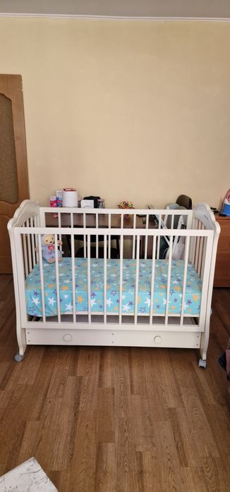 Детский манеж с матрацем