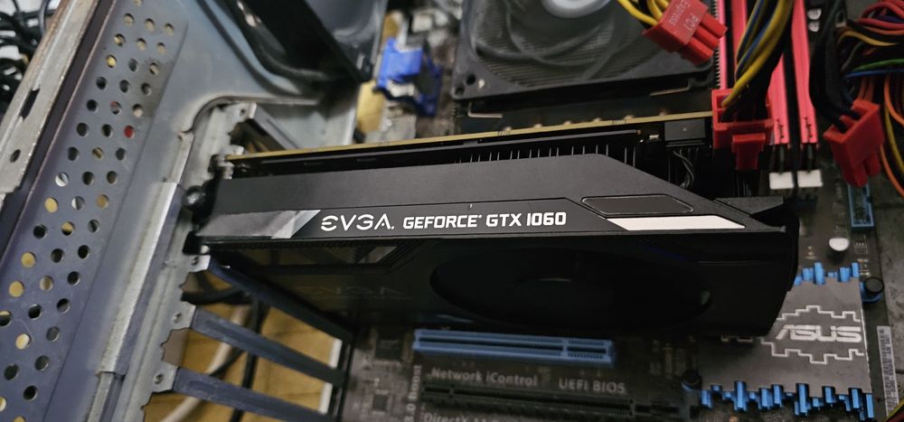 Placa video EVGA GTX 1060 Gaming 3GB GDDR5 192-bit la 260 ron
