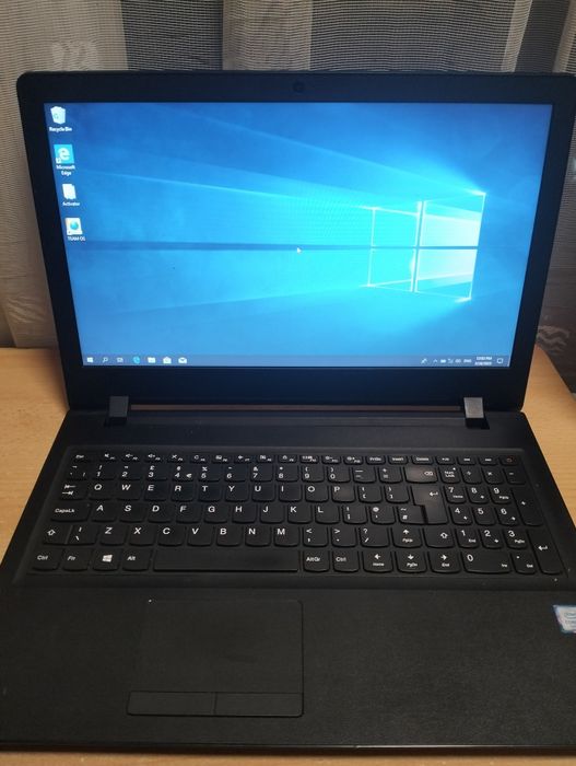 Laptop Lenovo IdeaPad procesor i3 Generatia 6 , DDr4 , display slim