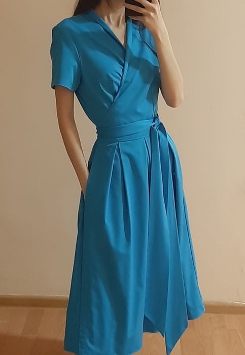 Женское платье на запах