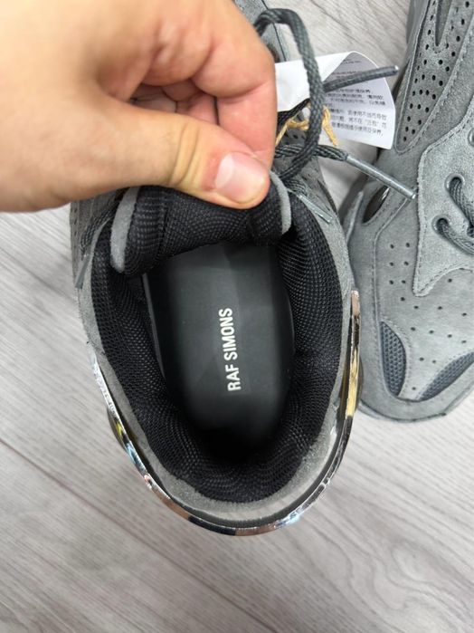 RAF Simons Cylon-21 size 43 noi fara cutie
