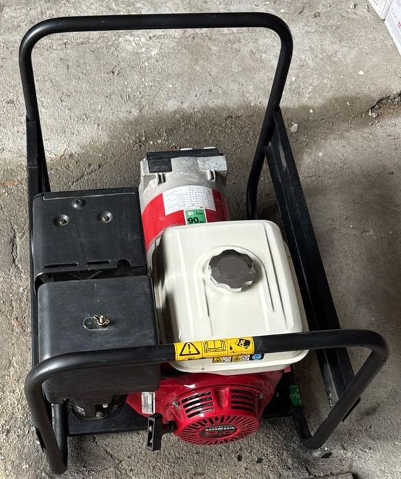 Generator curent pe benzină AGT HBS 4201 cu motor Honda 9.0CP 4,2kVA