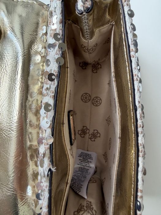 Дамска чанта Guess