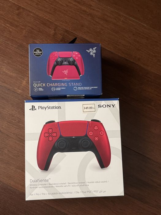 Sony PS5 DuealSense Christmas Bundle