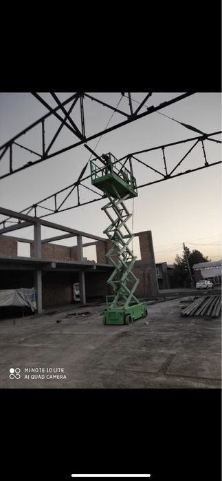Леса электрические   (   電動升降機  )
