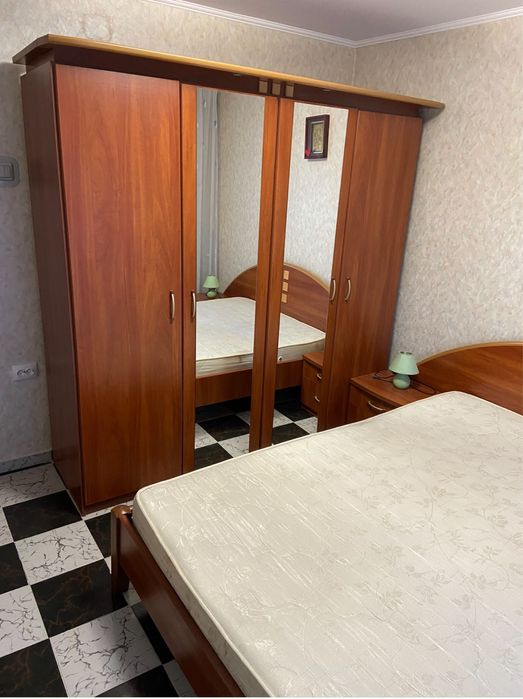 Apartament 3 camere de inchiriat -str. Rosiorilor