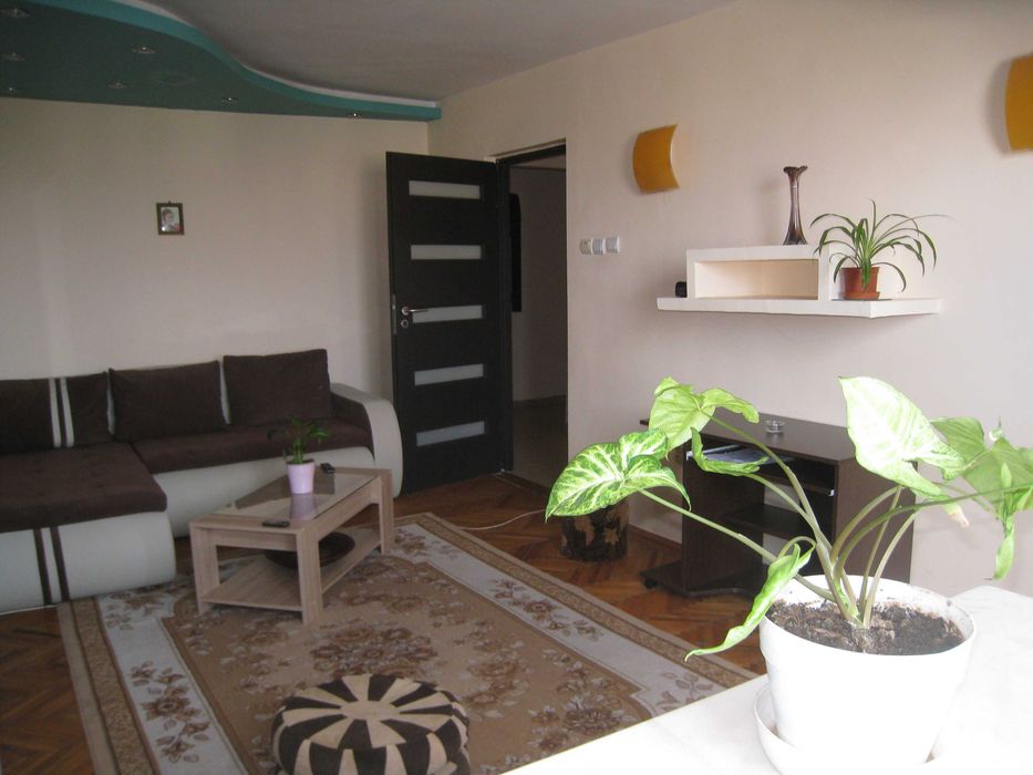 Apartament 3 camere, decomandat, Casa de Cultura, termen lung